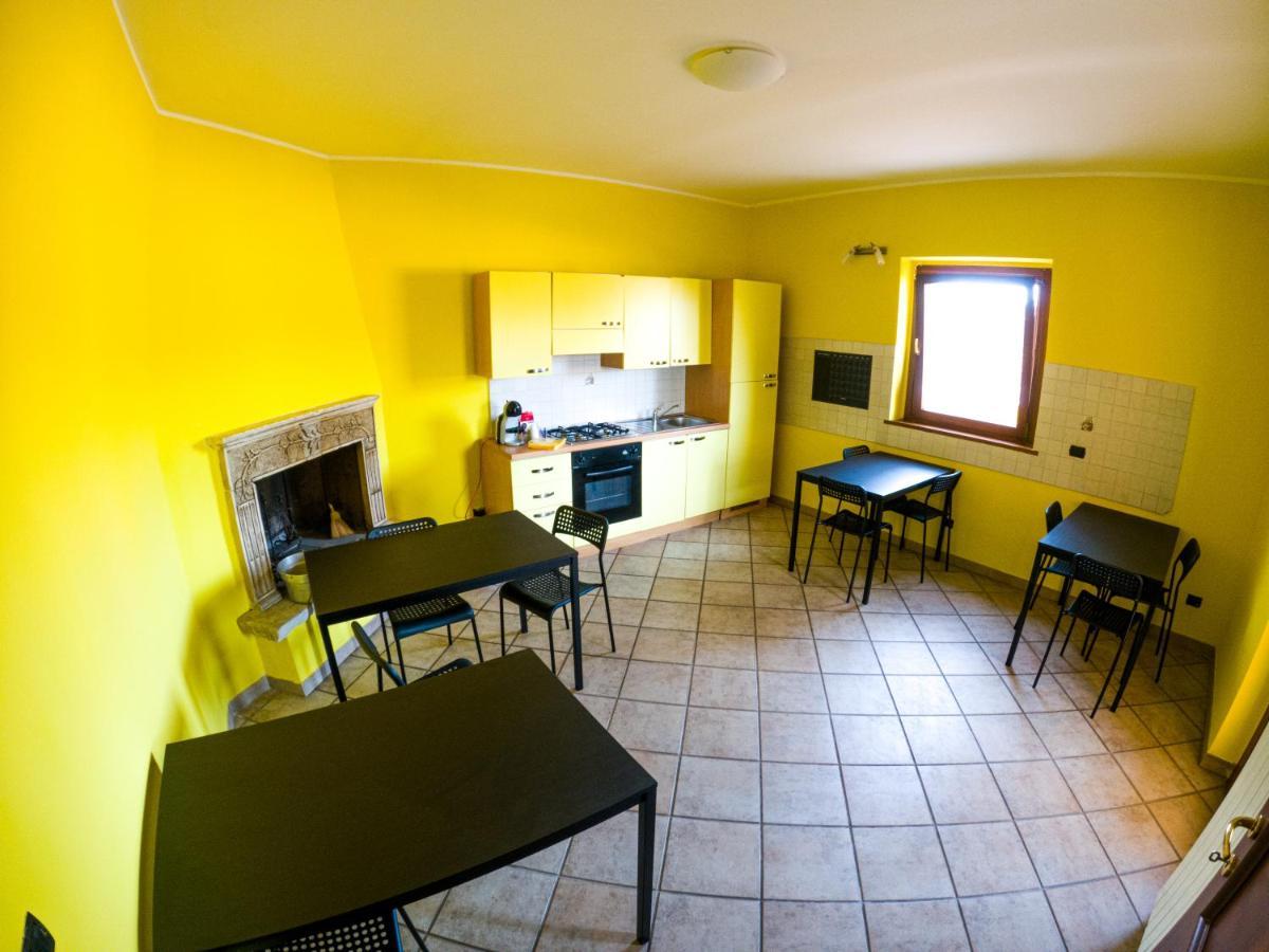 ל'אקווילה B&B Al Solito Posto מראה חיצוני תמונה